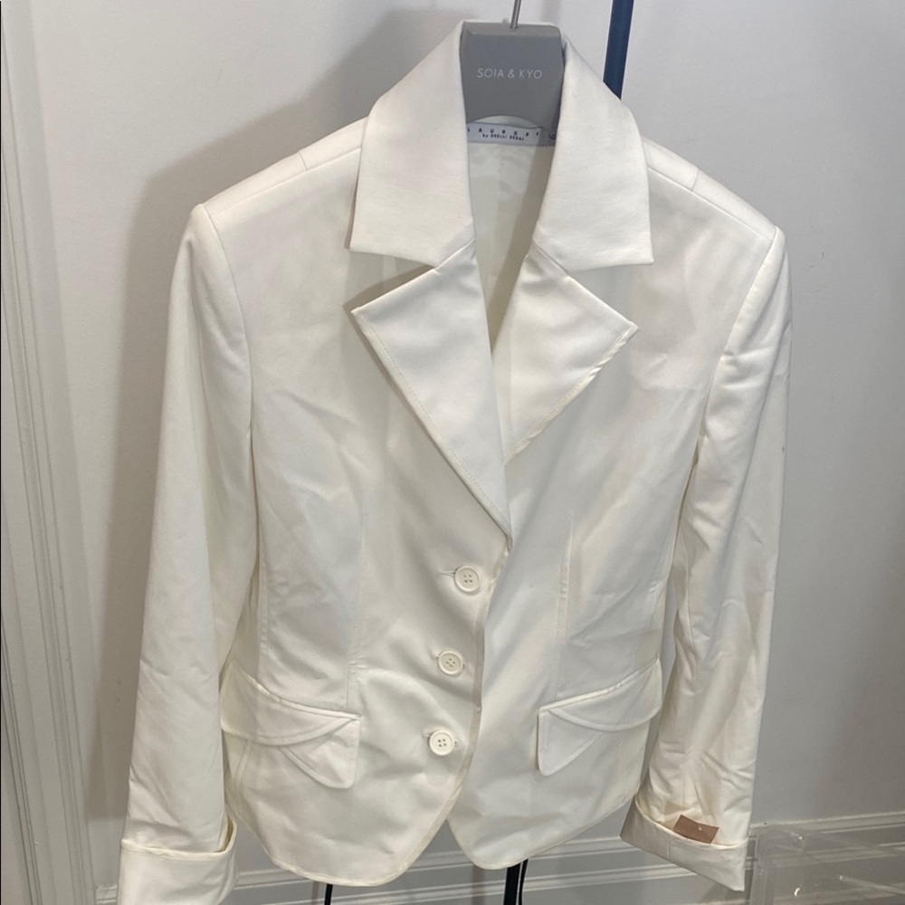 Laundry By Shelli Segal White Tailored Blazer